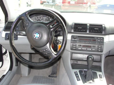 2001 BMW 325 i