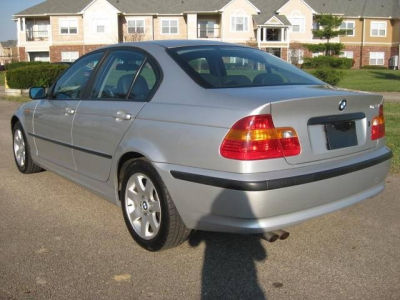 2003 BMW 325 i