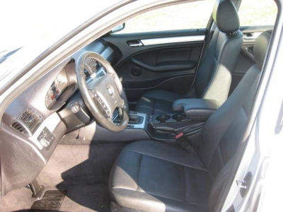 2003 BMW 325 i