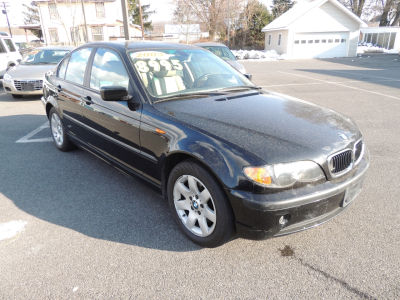 2003 BMW 325  xi