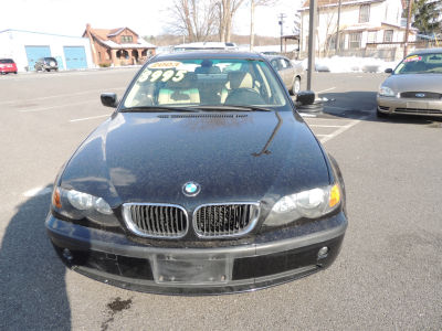2003 BMW 325  xi