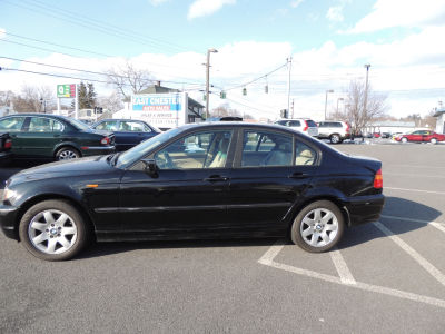 2003 BMW 325  xi
