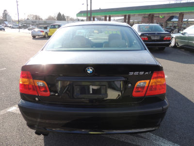 2003 BMW 325  xi
