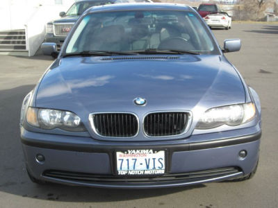 2004 BMW 325  i