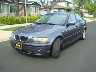 2003 BMW 325  i
