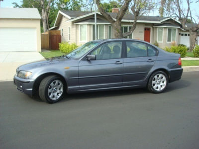 2003 BMW 325  i
