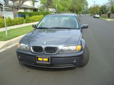 2003 BMW 325  i