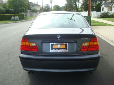 2003 BMW 325  i