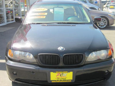 2004 BMW 325 i