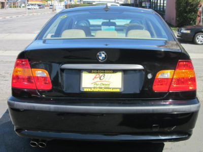 2004 BMW 325 i