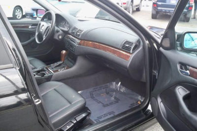 2002 BMW 325 xi