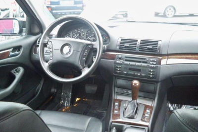2002 BMW 325 xi