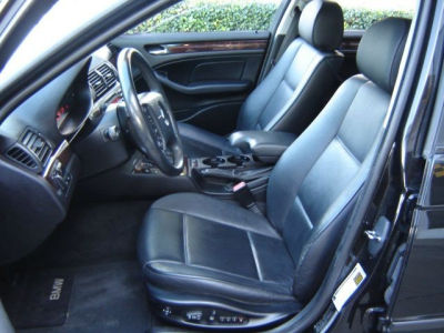 2005 BMW 325 i