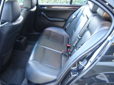 2005 BMW 325 i