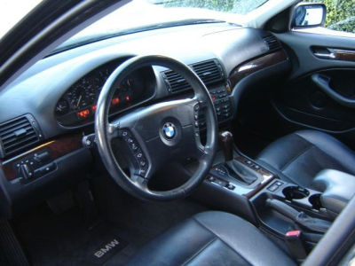 2005 BMW 325 i