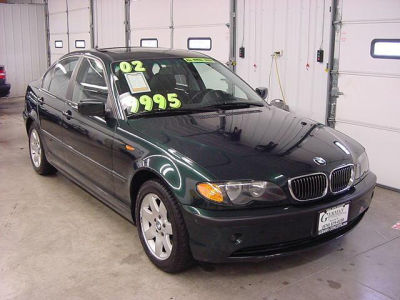 2002 BMW 325  xi