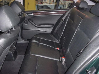 2002 BMW 325  xi
