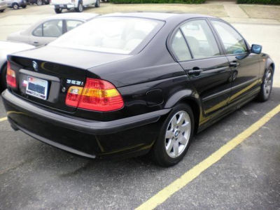 2005 BMW 325  i