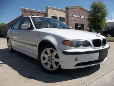 2004 BMW 325  i