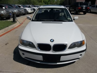 2004 BMW 325  i