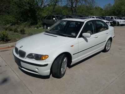 2004 BMW 325  i