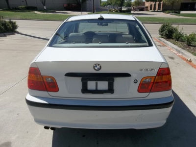 2004 BMW 325  i