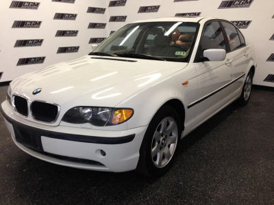 2004 BMW 325  xi