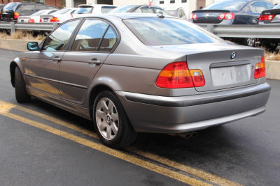 2004 BMW 325 i