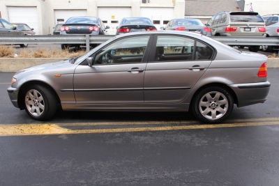 2004 BMW 325 i