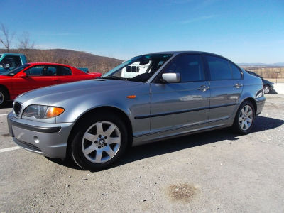 2005 BMW 325  i