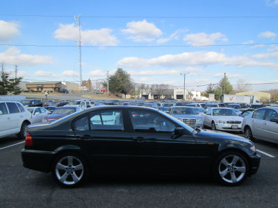 2004 BMW 325  i
