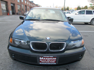 2004 BMW 325  i