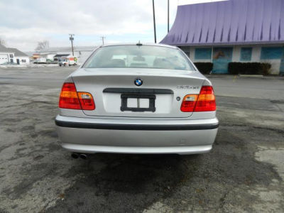 2004 BMW 325 xi