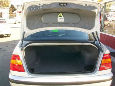 2002 BMW 325 xi