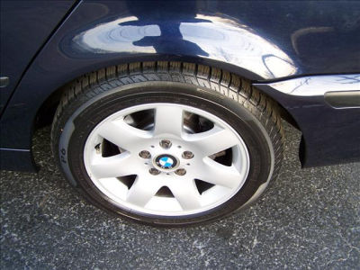 2003 BMW 325 xi