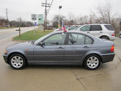 2002 BMW 325  i