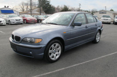 2004 BMW 325  xi