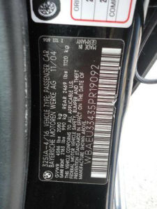 2005 BMW 325  xi