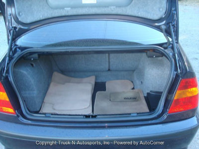 2003 BMW 325 i