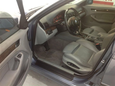 2003 BMW 325  i