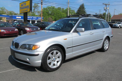 2003 BMW 325  xiT