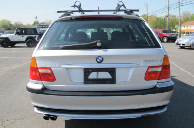 2003 BMW 325 xiT