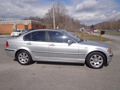 2003 BMW 325 xi