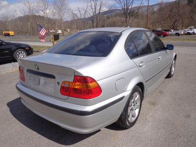2003 BMW 325 xi