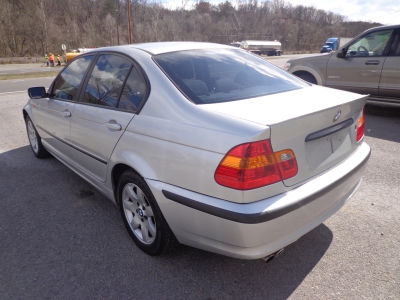 2003 BMW 325 xi