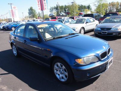 2005 BMW 325  xi