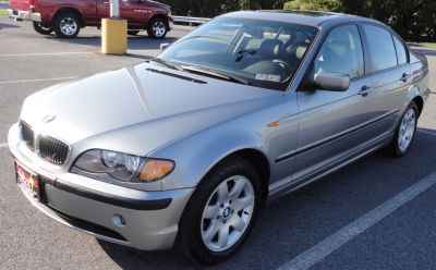 2005 BMW 325  xi