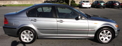2005 BMW 325  xi