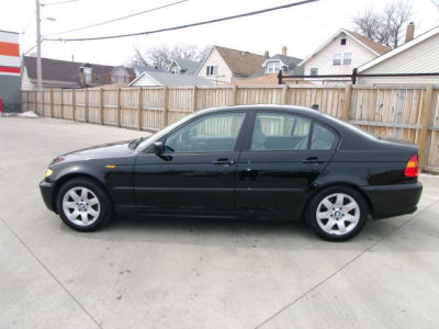 2004 BMW 325  i