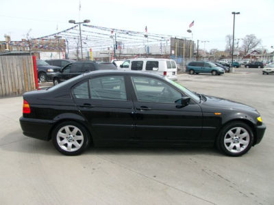 2004 BMW 325  i